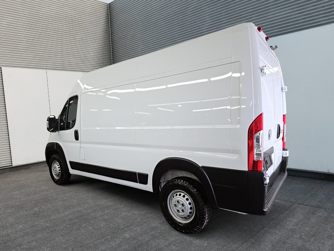 Ram ProMaster Cargo Van TRADESMAN // 2500 // HIGH ROOF 2025-3