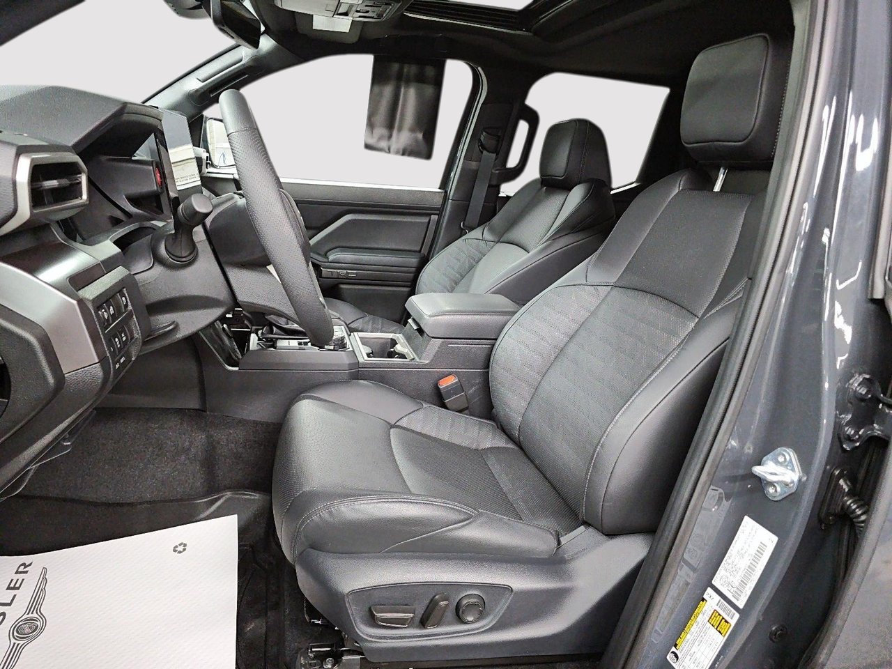 Toyota Tacoma TACOMA // HYBRIDE // TOYOTA 2025-8