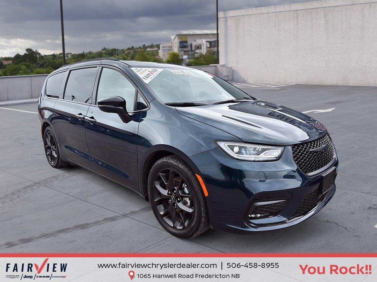 2025 Chrysler Pacifica Limited FWD