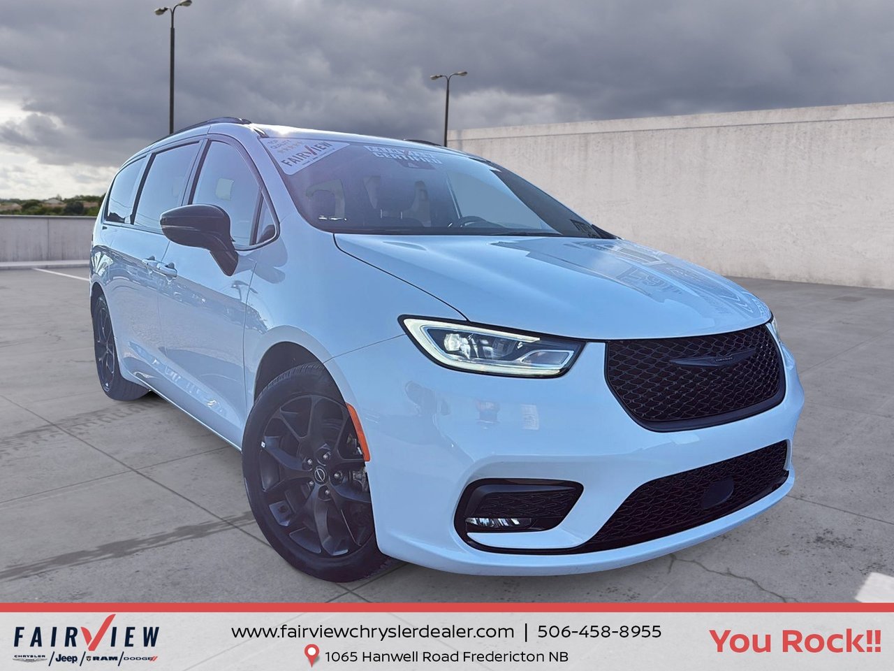 2025 Chrysler Pacifica Limited FWD