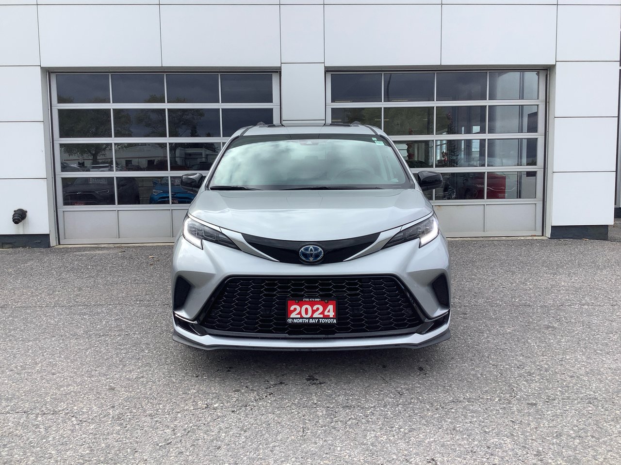 Silver 2024 Toyota Sienna Minivan Automatic