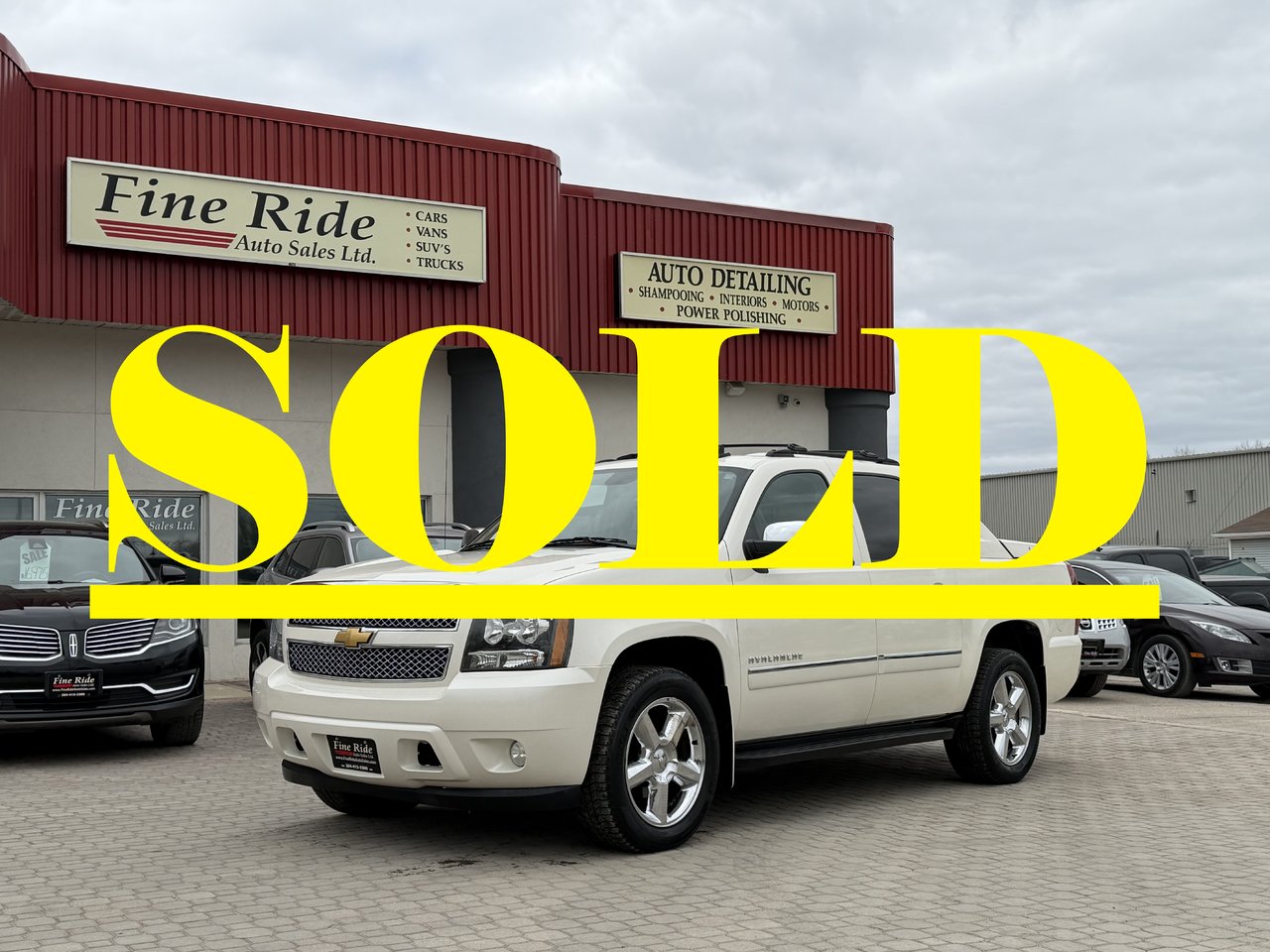  2013 Chevrolet Avalanche   