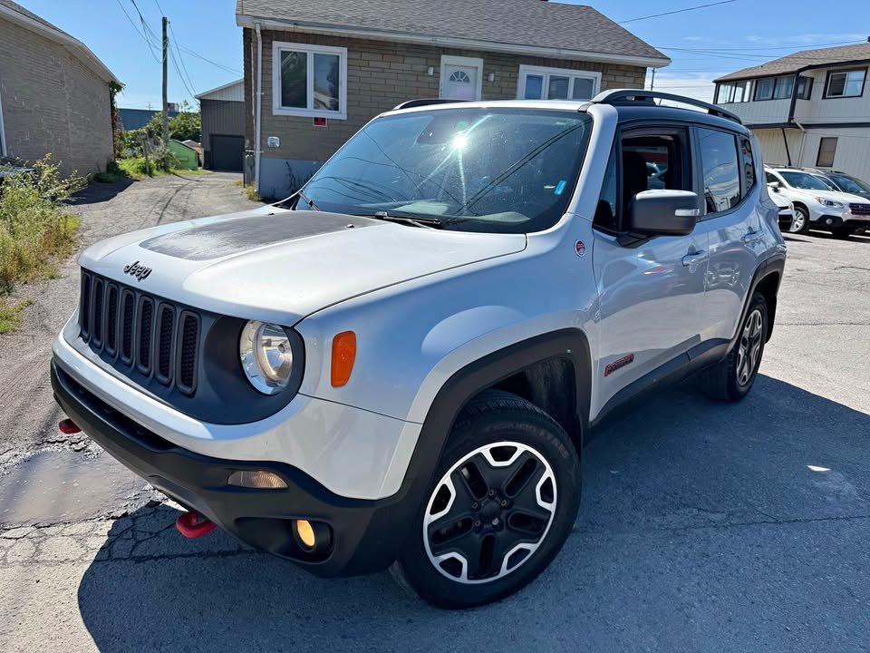 Silver 2015 Jeep Renegade SUV / Crossover Four-Wheel Drive Automatic