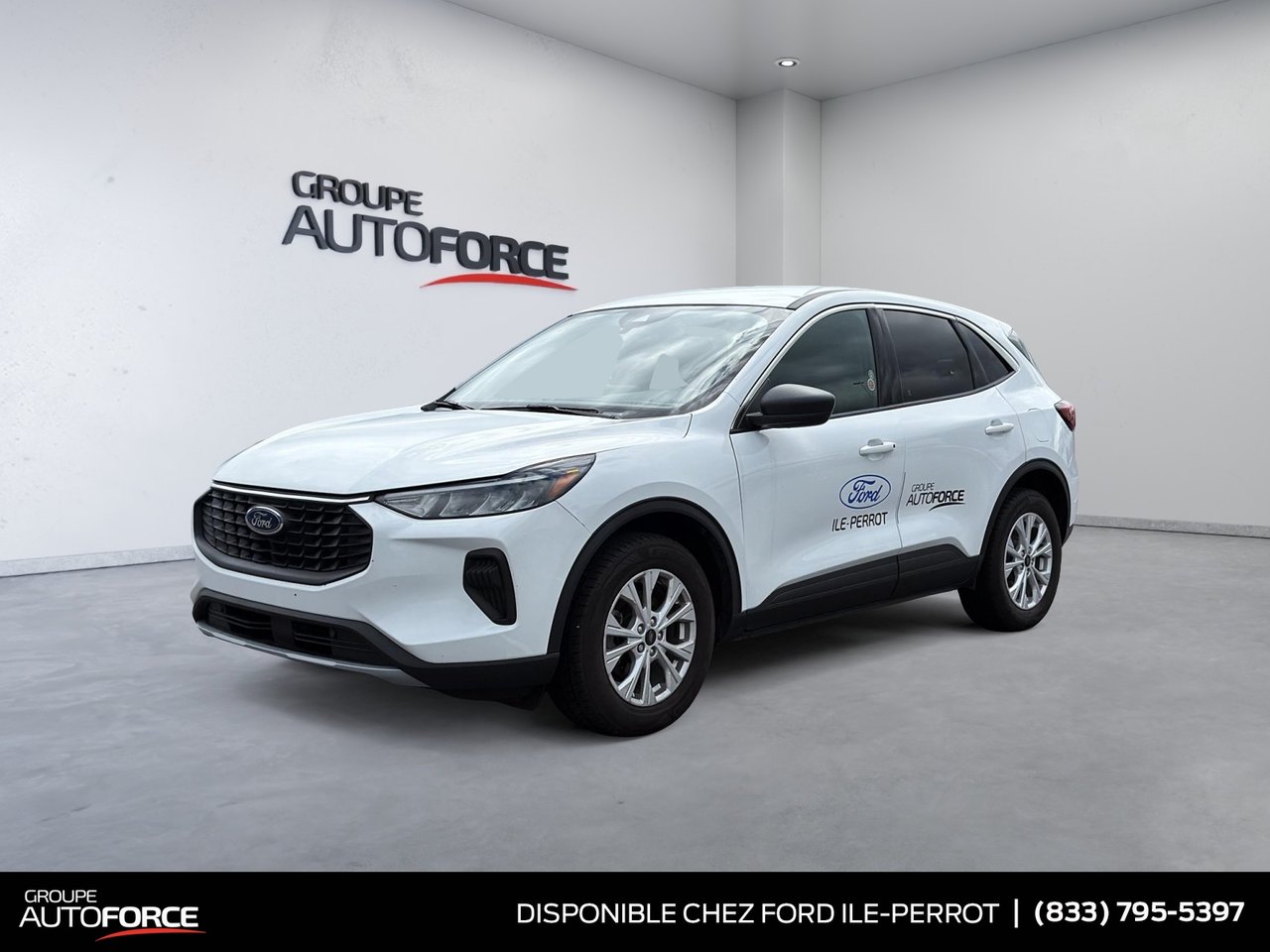 Oxford White 2023 Ford Escape SUV / Crossover All-Wheel Drive Automatic