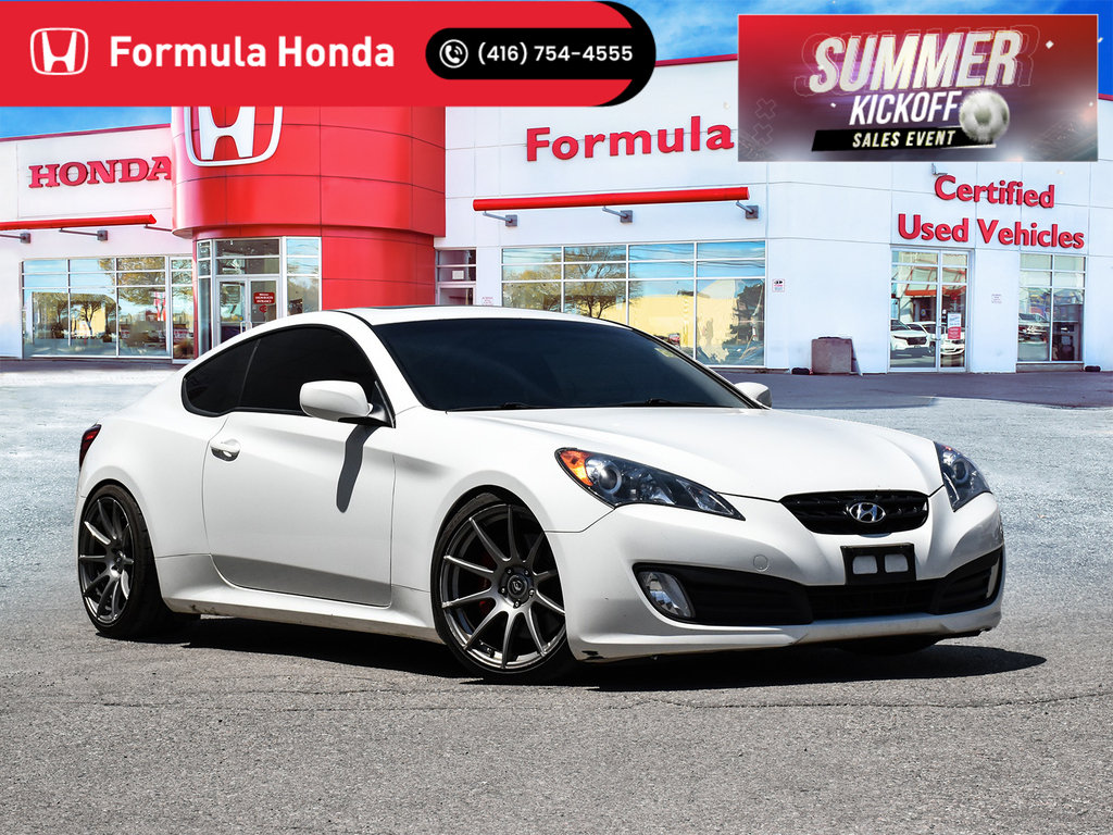 White 2012 Hyundai Genesis Coupe 2.0T RWD Coupe Rear-Wheel Drive Manual