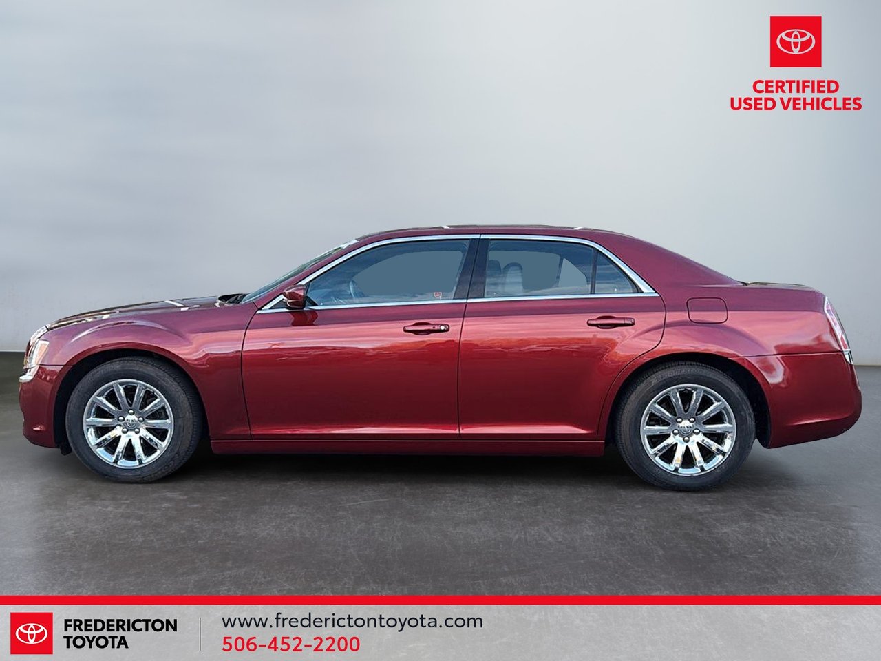 2013 Chrysler 300 Touring-2