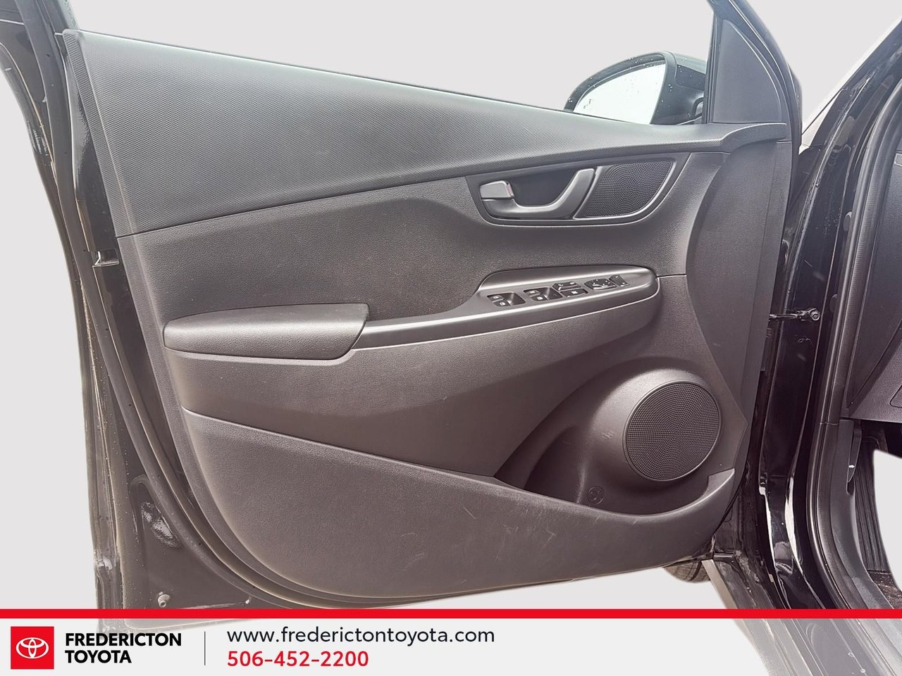Hyundai Kona Preferred 2023-9
