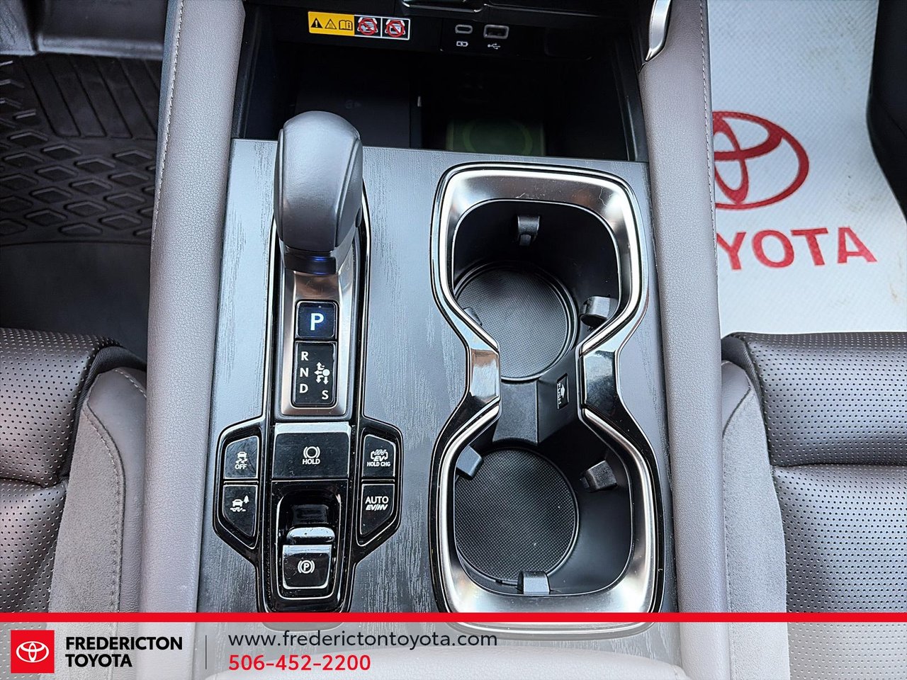 2024 Lexus RX 450h+-15