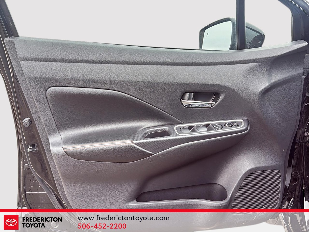 Nissan Versa SR 2023-9