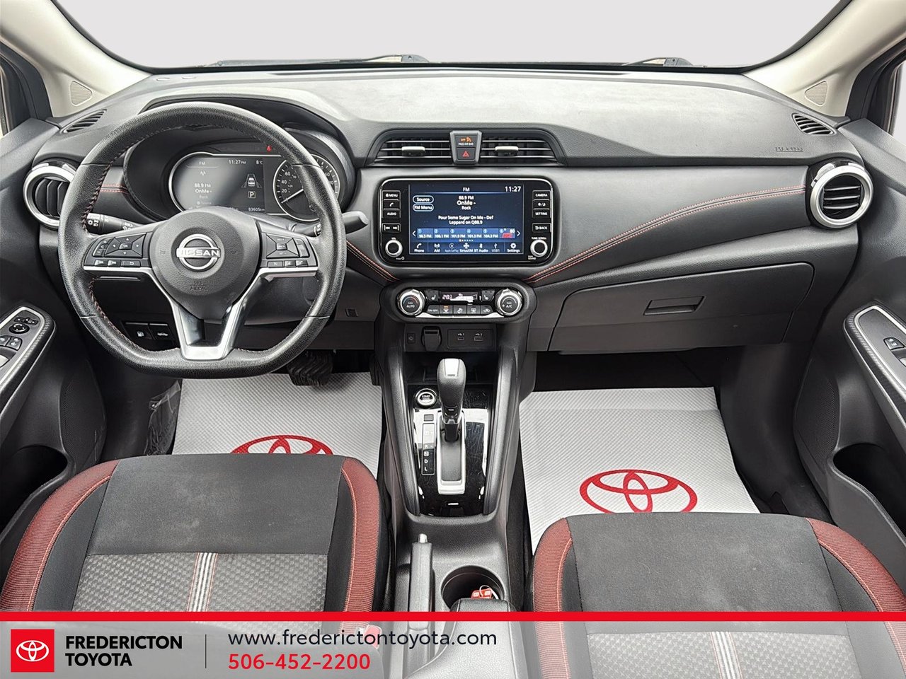 Nissan Versa SR 2023-8