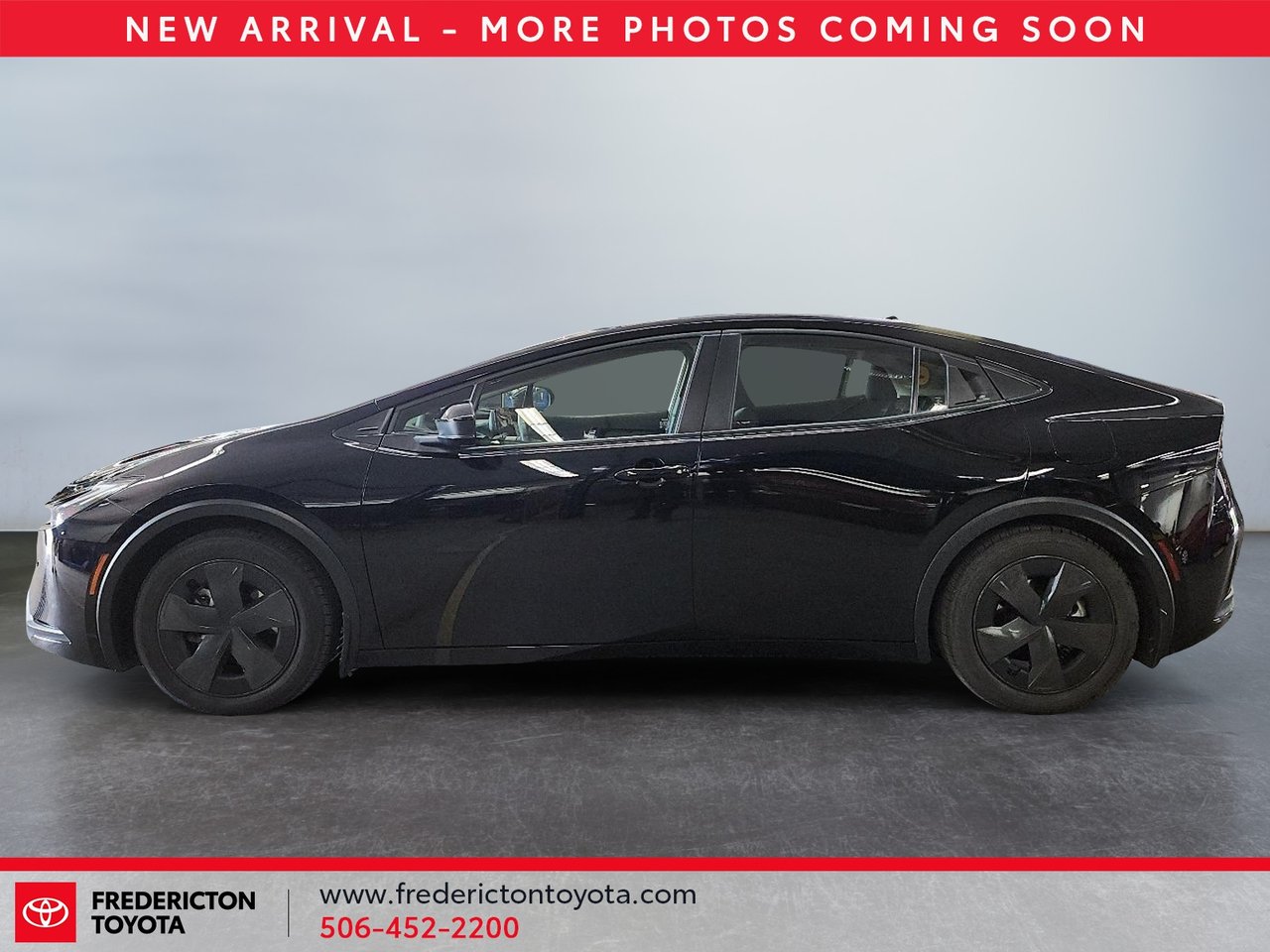 2025 Toyota Prius Plug-In Hybrid SE-1