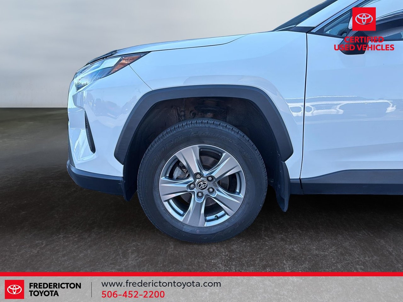 Toyota RAV4 XLE 2023-6