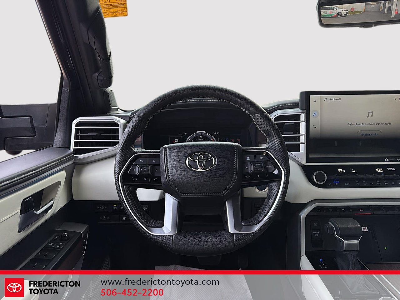 Toyota Tundra Capstone Hybrid 2023-11