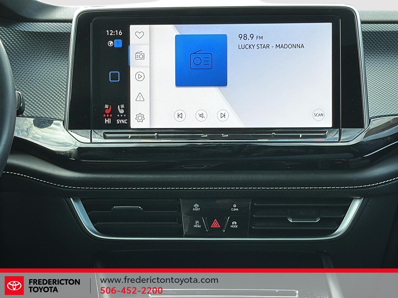 2024 Volkswagen Atlas Cross Sport Highline-12