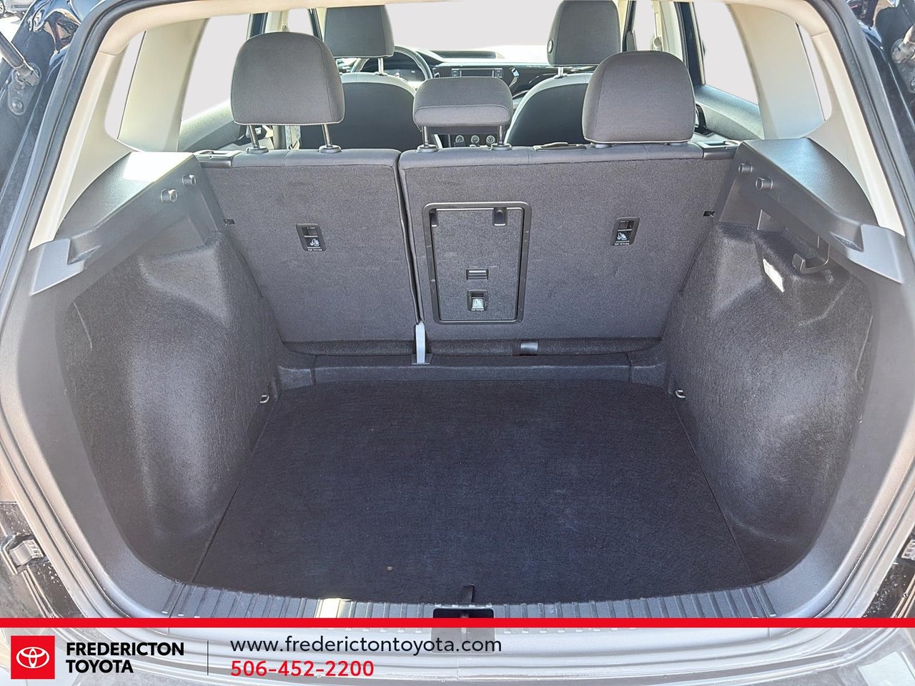 Volkswagen Taos Trendline 2024-5