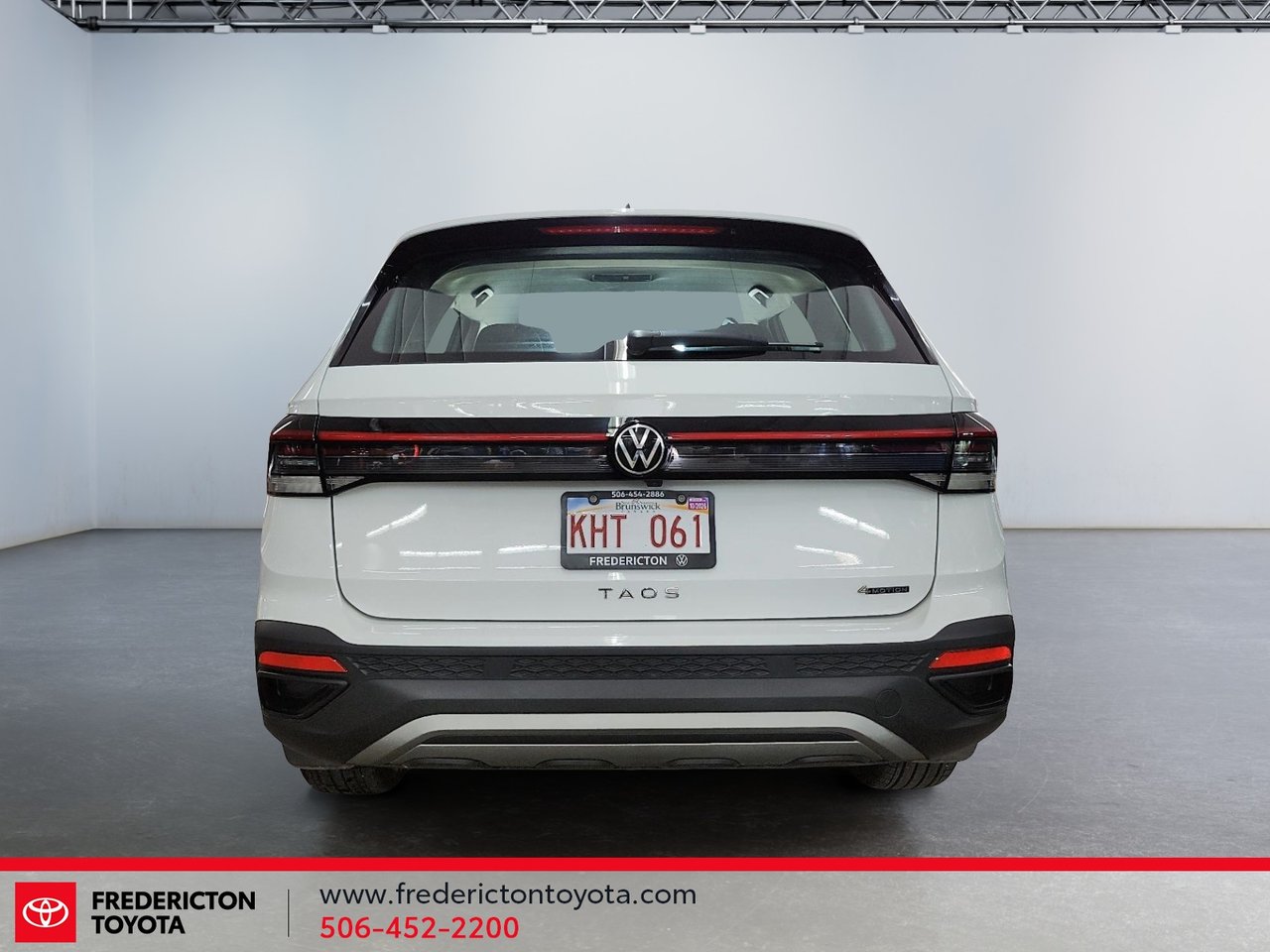 2025 Volkswagen Taos Trendline-2