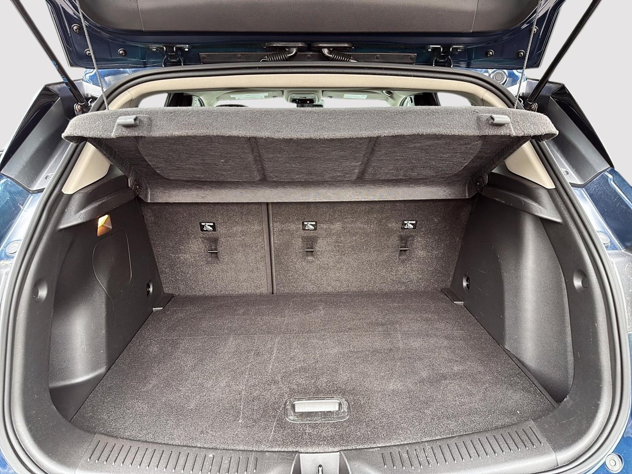 Buick Encore GX Preferred 2023-5