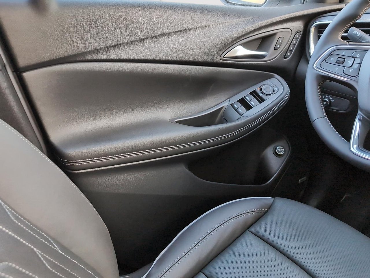 2026 Buick Encore GX Avenir-13