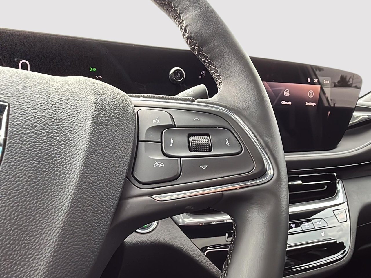 2025 Buick Envista Avenir-13
