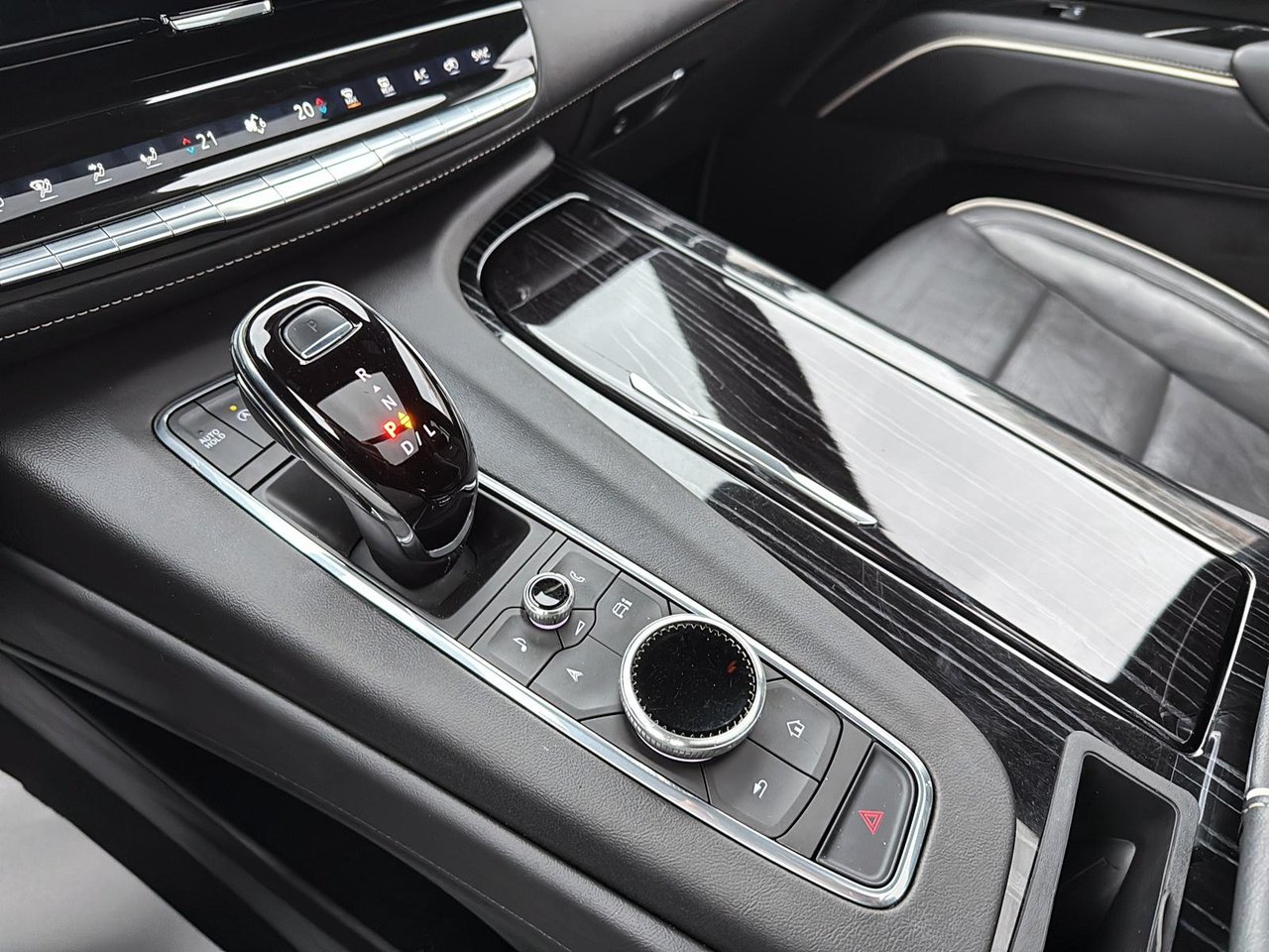 2023 Cadillac Escalade 4WD Sport-20