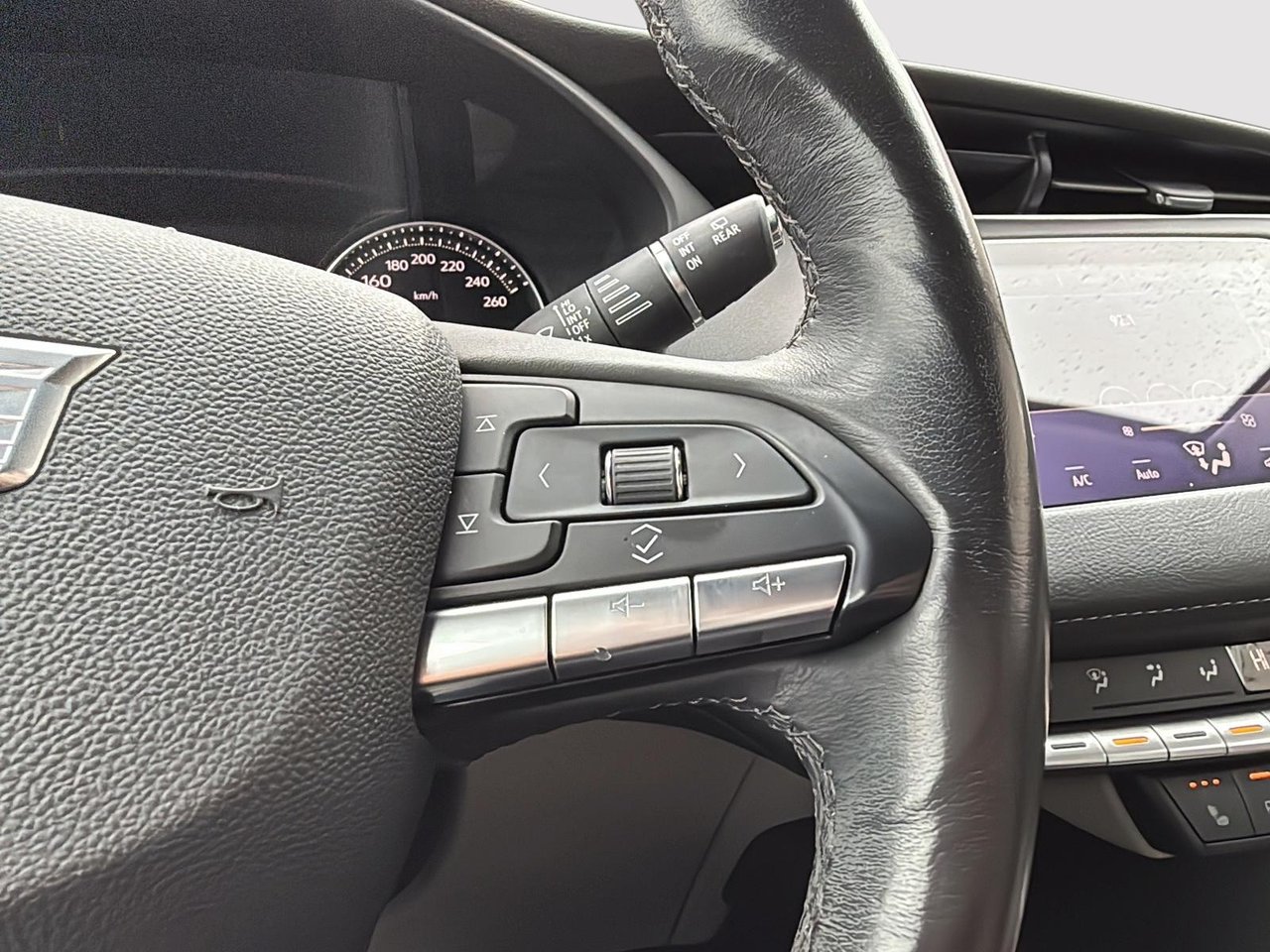 Cadillac XT4 AWD Luxury 2020-13