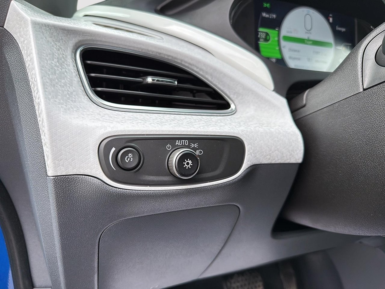Chevrolet Bolt EV LT 2017-12