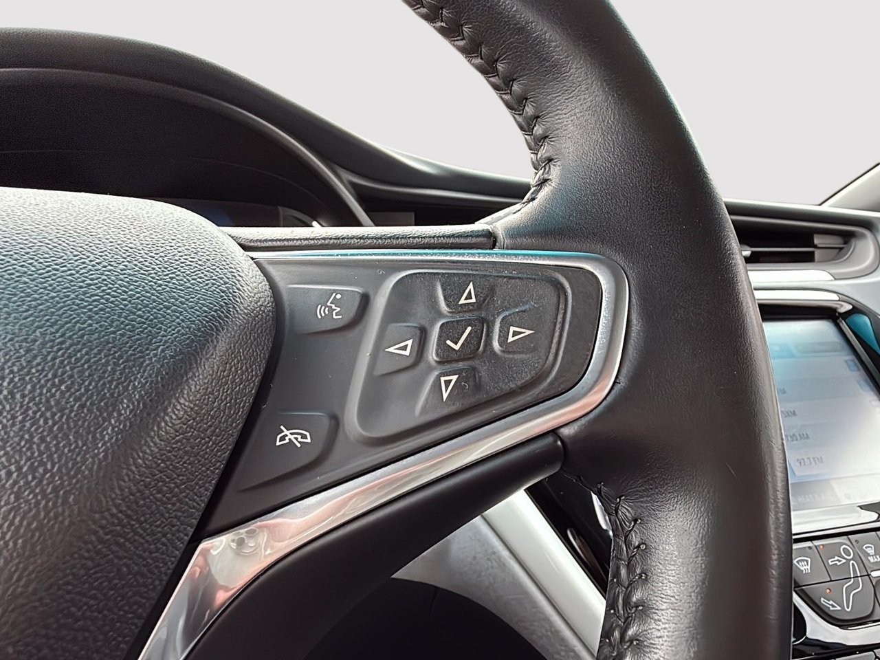 Chevrolet Bolt EV LT 2017-15