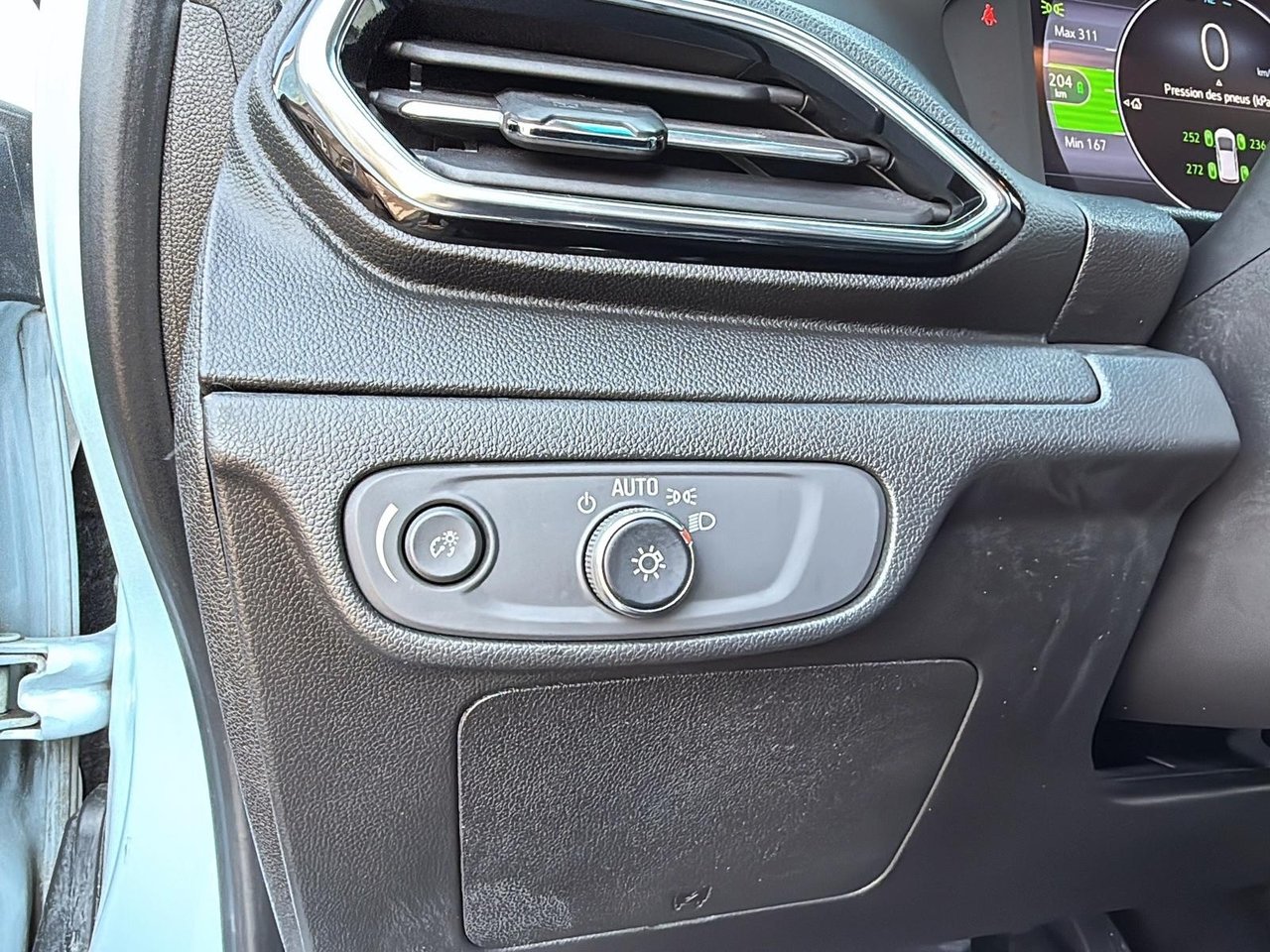 2023 Chevrolet Bolt EV 1LT-12