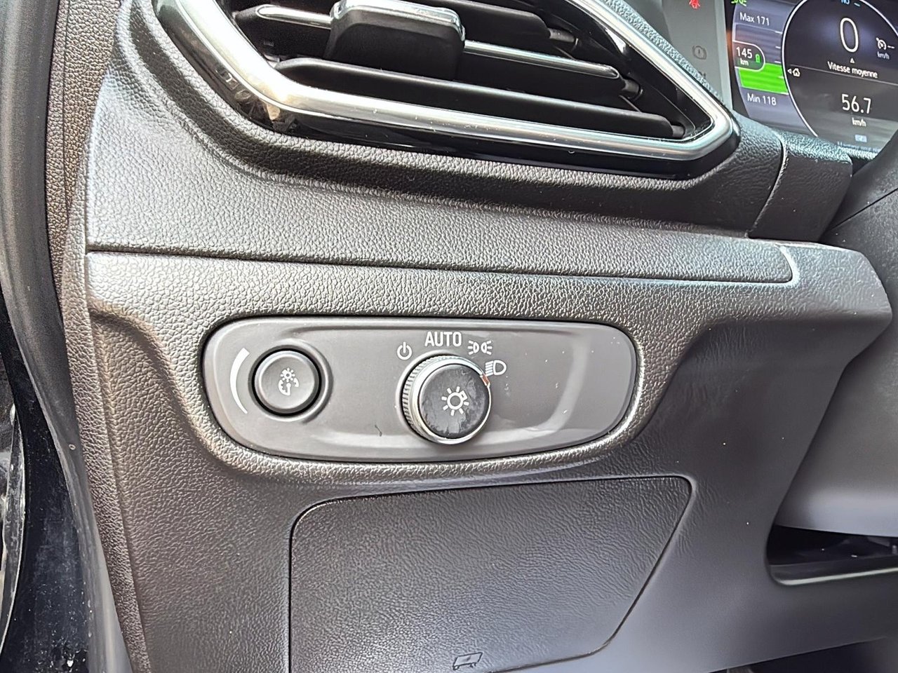 Chevrolet Bolt EV 1LT 2023-12