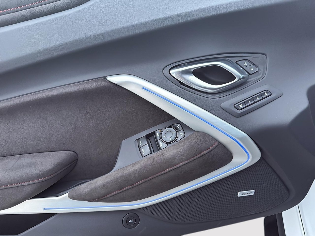 2023 Chevrolet Camaro ZL1-13