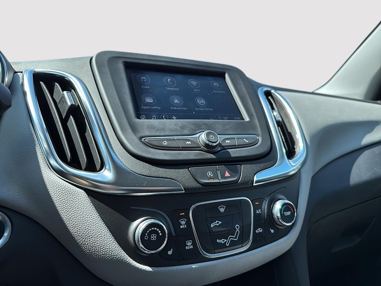 Chevrolet Equinox LS 2024-17