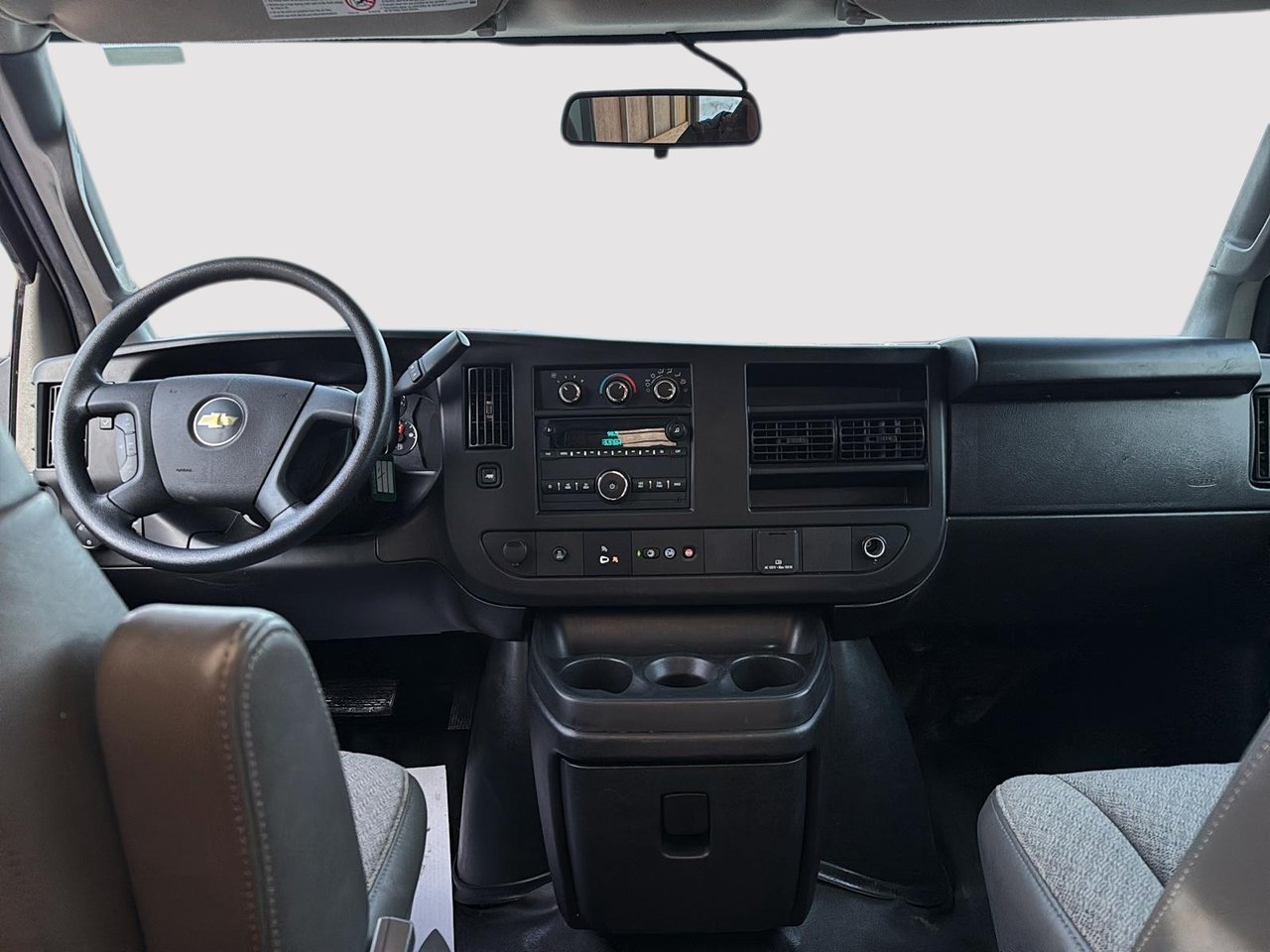 2023 Chevrolet Express Commercial Cutaway-9