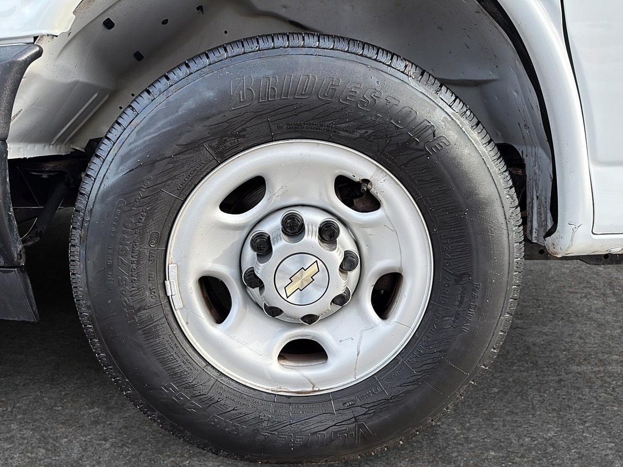 2023 Chevrolet Express Commercial Cutaway-6