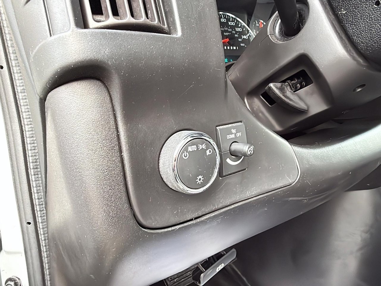 2023 Chevrolet Express Commercial Cutaway-11