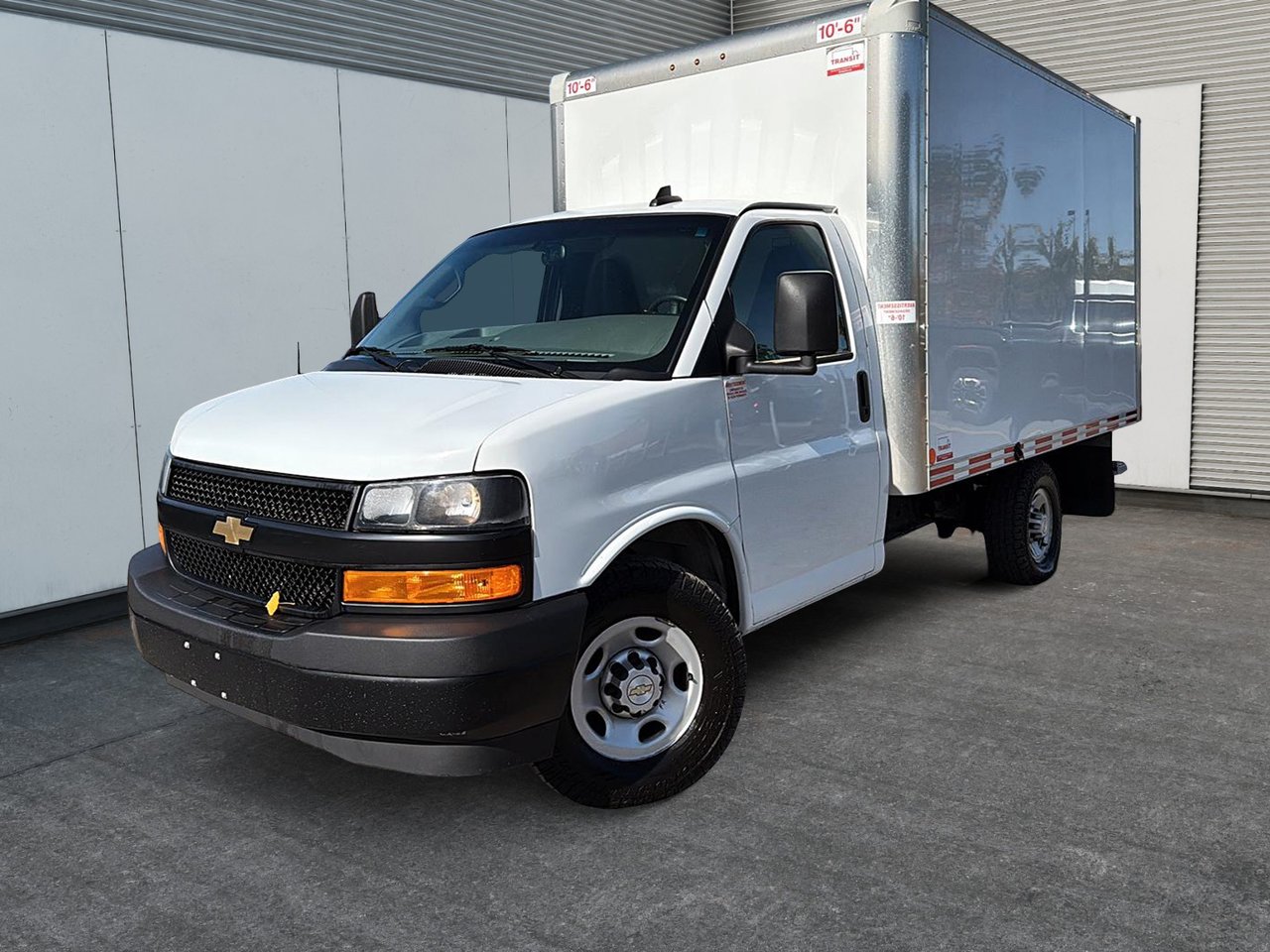 2023 Chevrolet EXPRESS CUTAWAY 3500 BASE-0