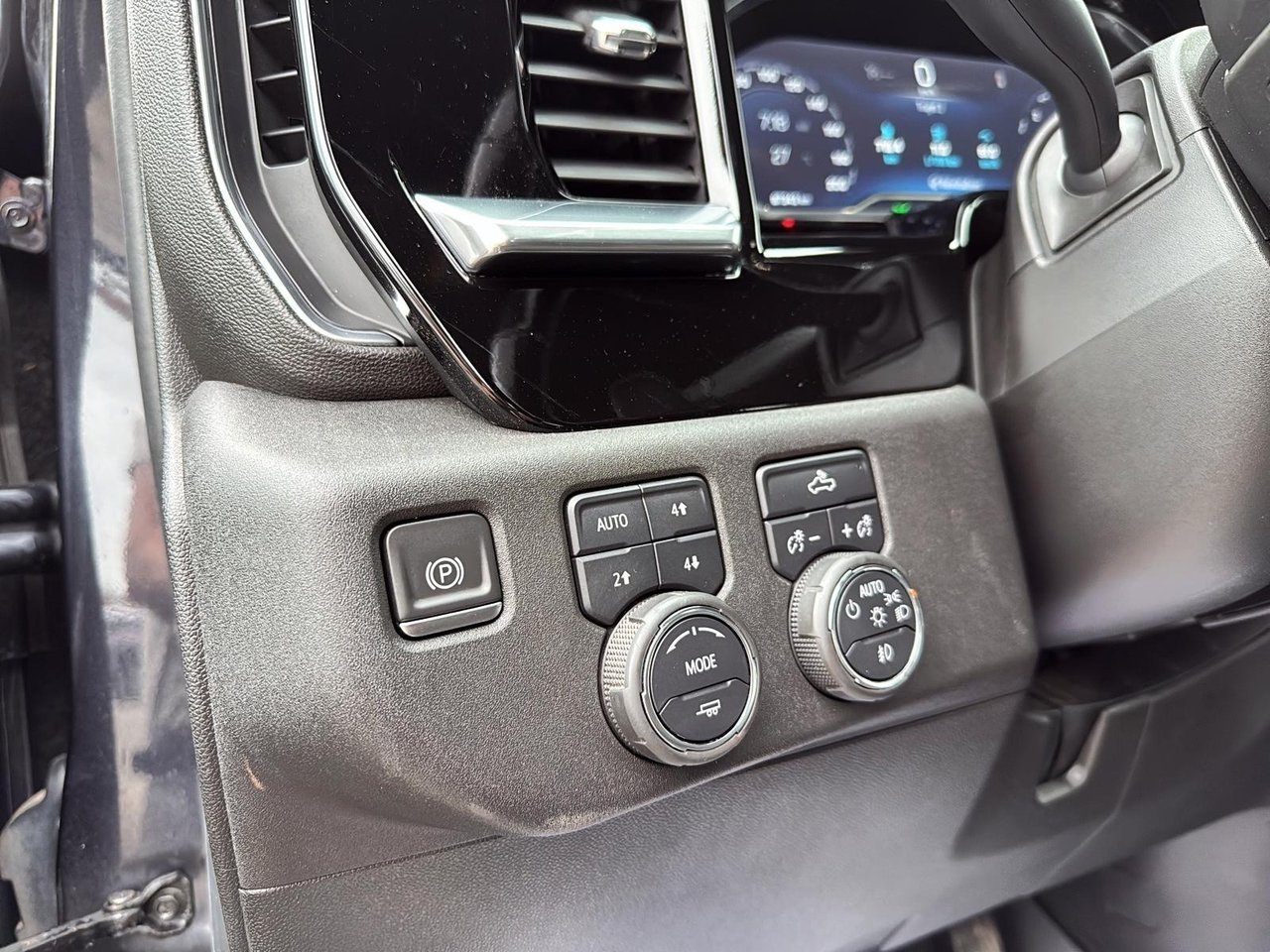 2022 Chevrolet Silverado 1500 RST-11