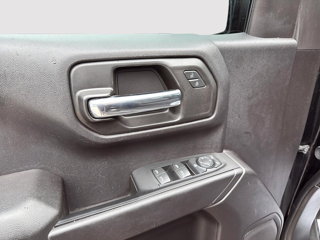 Chevrolet Silverado 1500 Custom Trail Boss 2024-10