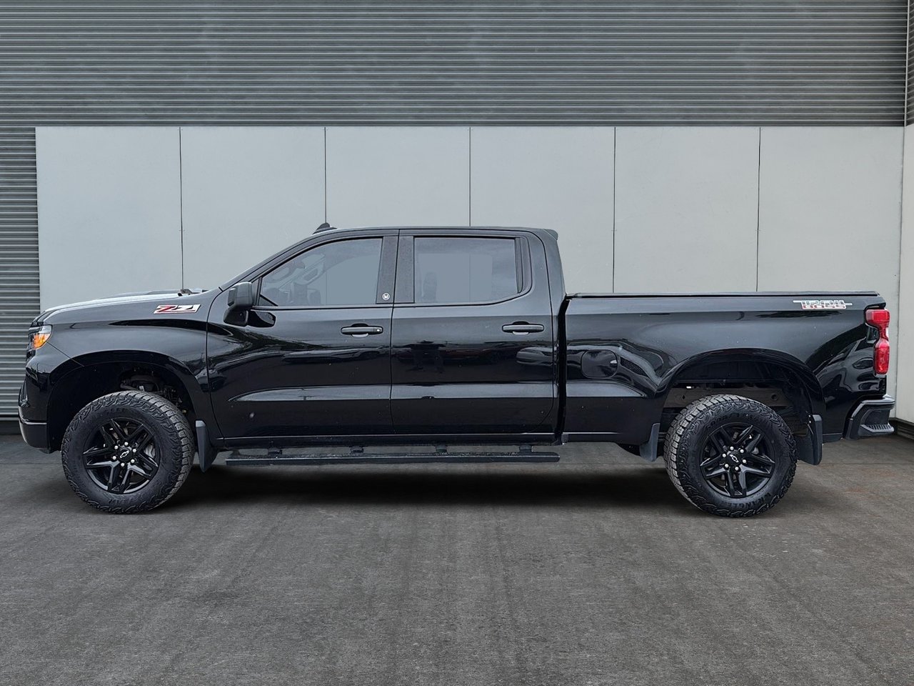 Chevrolet Silverado 1500 Custom Trail Boss 2024-4