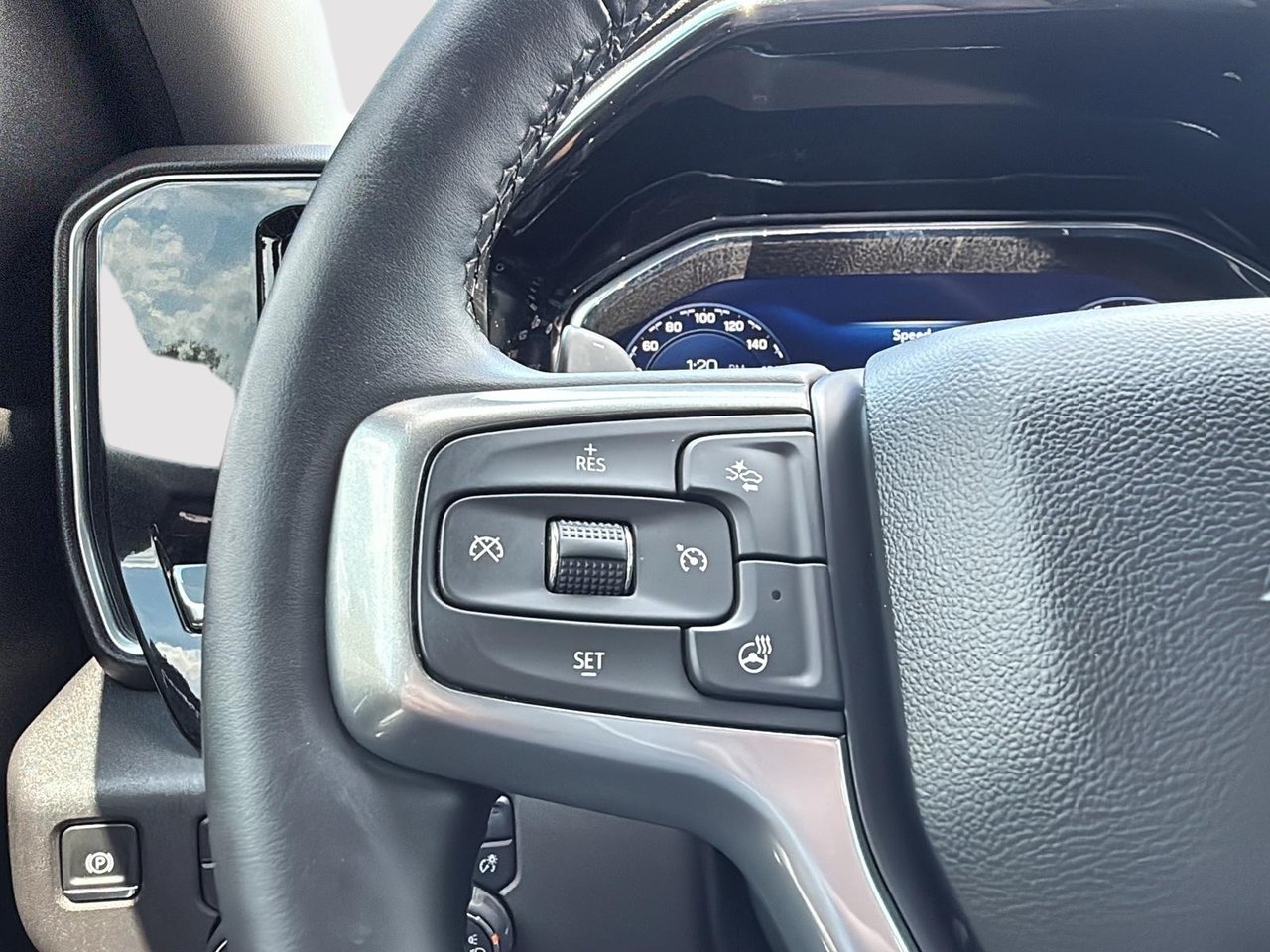 2024 Chevrolet Silverado 1500 RST-13