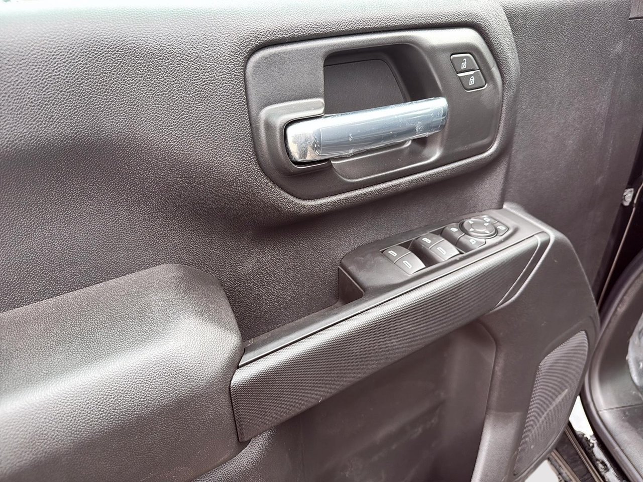 Chevrolet Silverado 2500 HD CUSTOM 2025-9