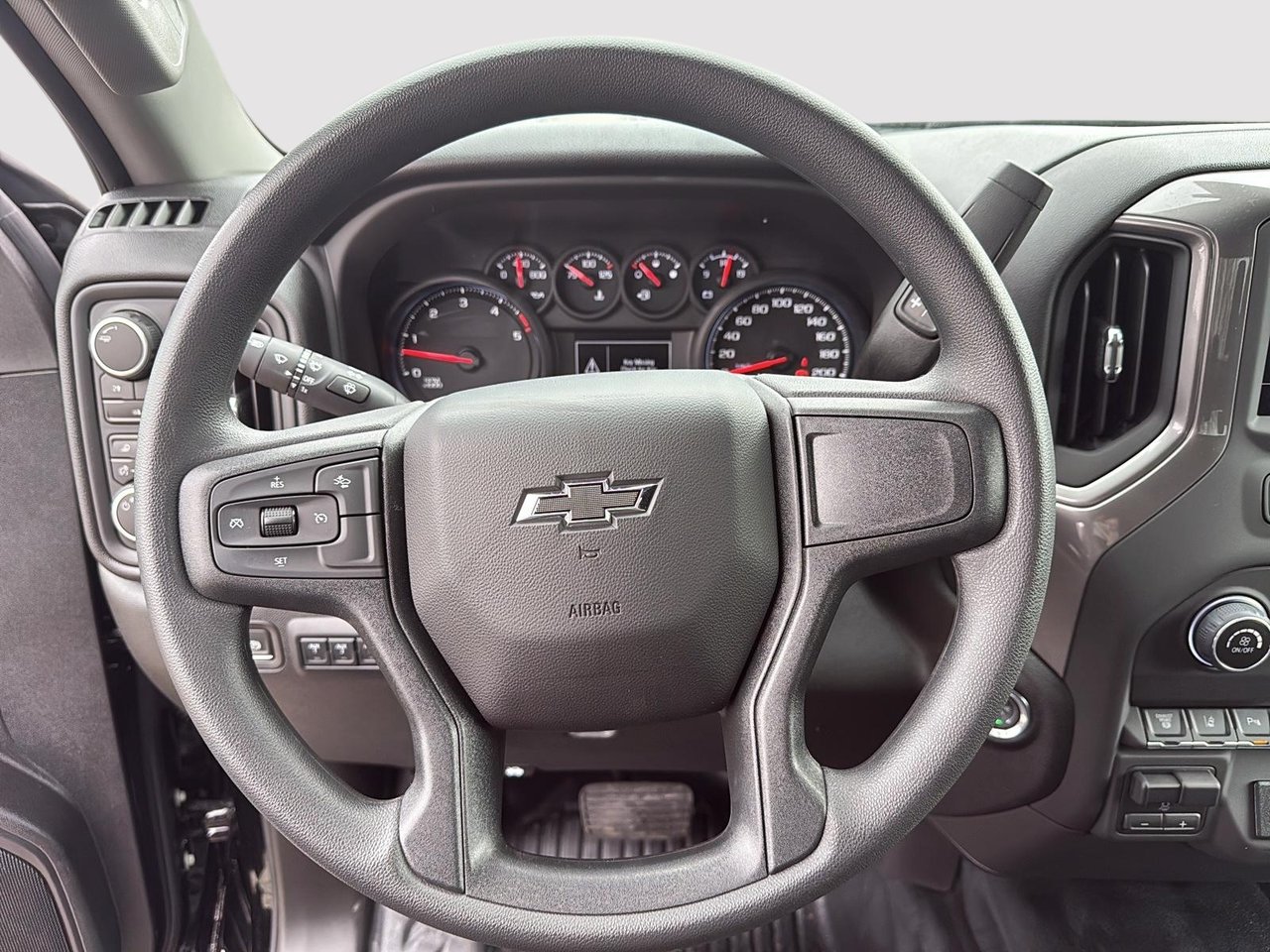 Chevrolet Silverado 2500 HD CUSTOM 2025-10