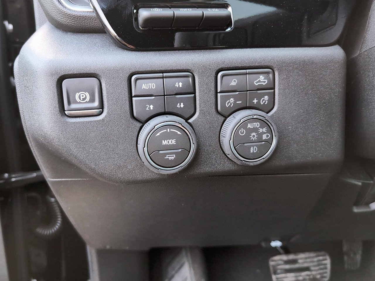 2026 Chevrolet Silverado 2500 HD HIGH COUNTRY-13