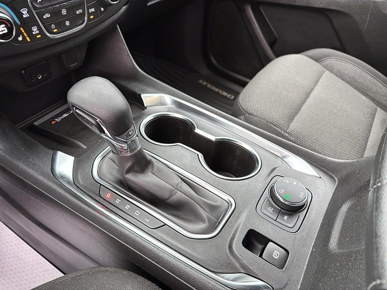 2022 Chevrolet Traverse LT Cloth-17