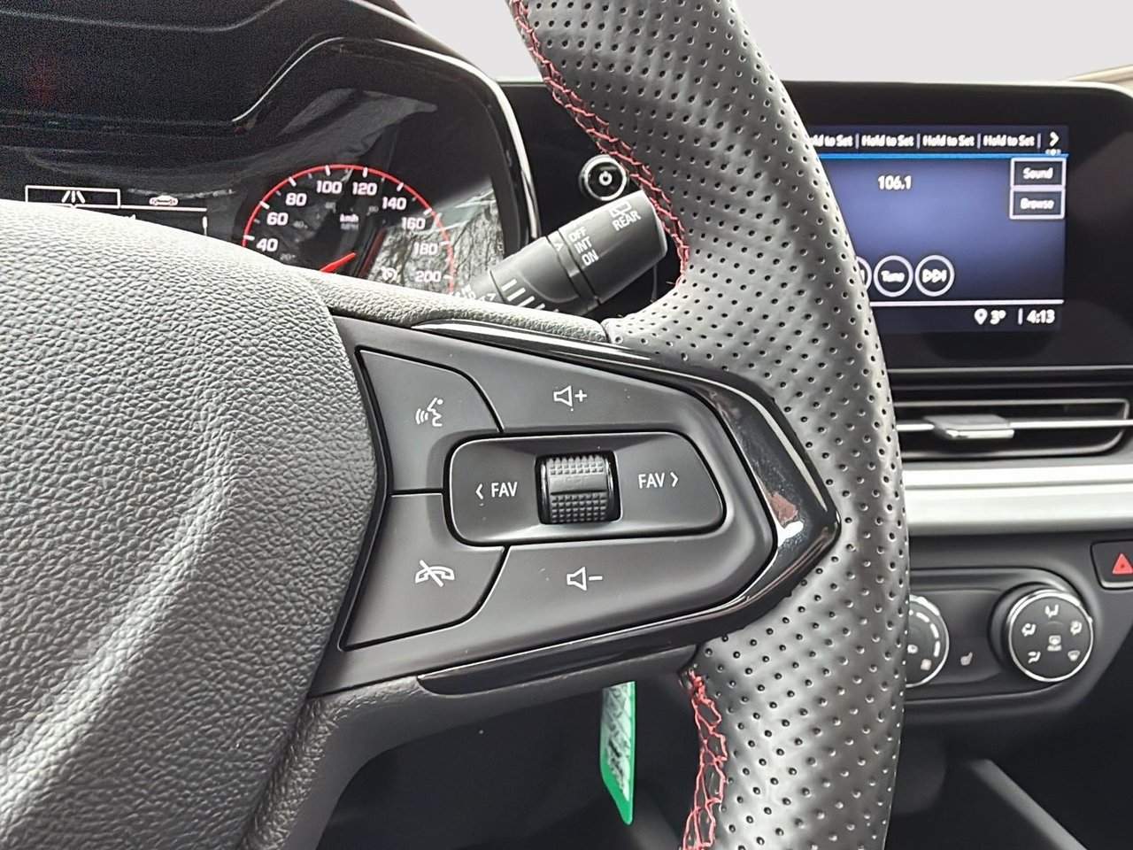 2024 Chevrolet Trax 1RS-15