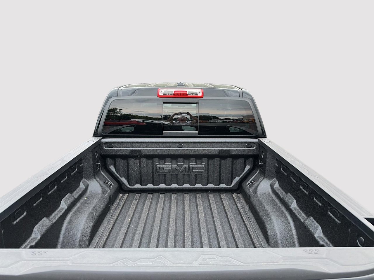 GMC Canyon AT4 2026-16