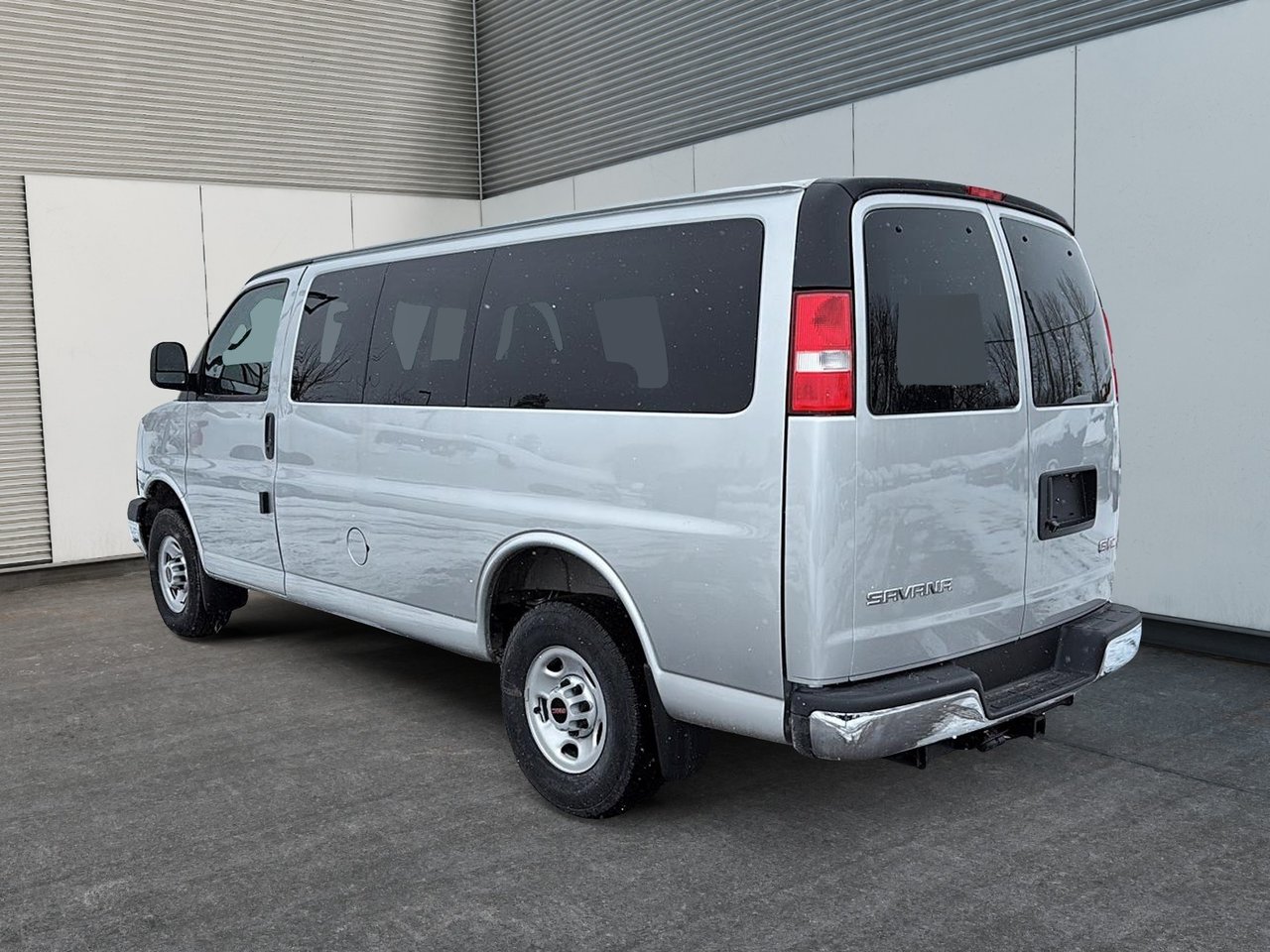 2025 GMC Savana Cargo 2500 WT 135-3