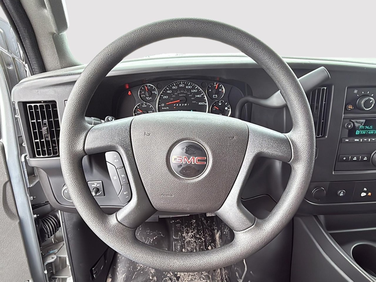 2025 GMC Savana Cargo 2500 WT 135-10