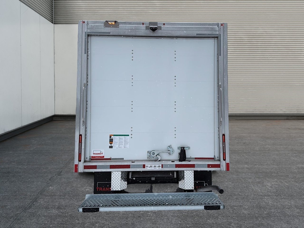 2025 GMC Savana Commercial Cutaway-2