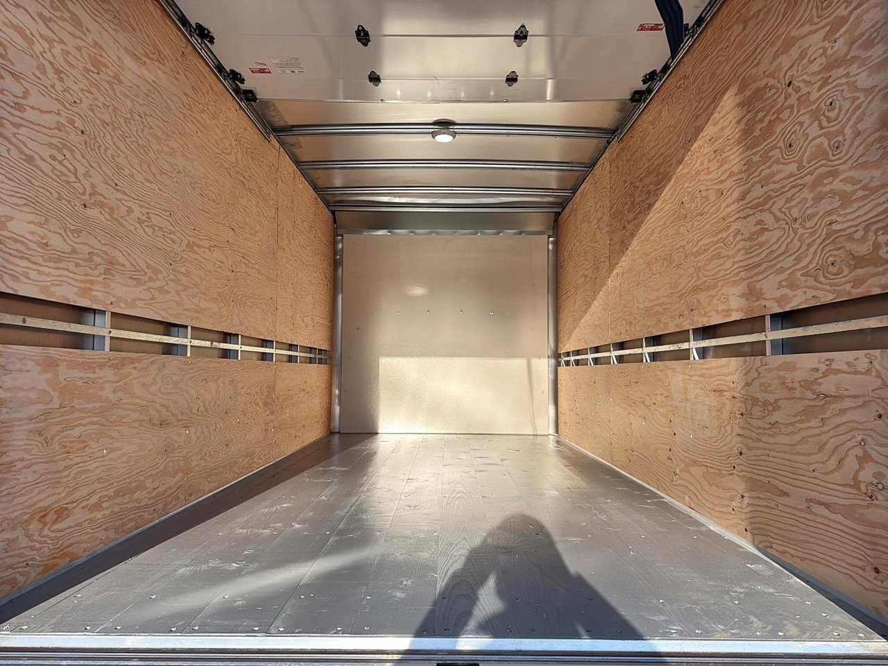 2025 GMC Savana Commercial Cutaway-4