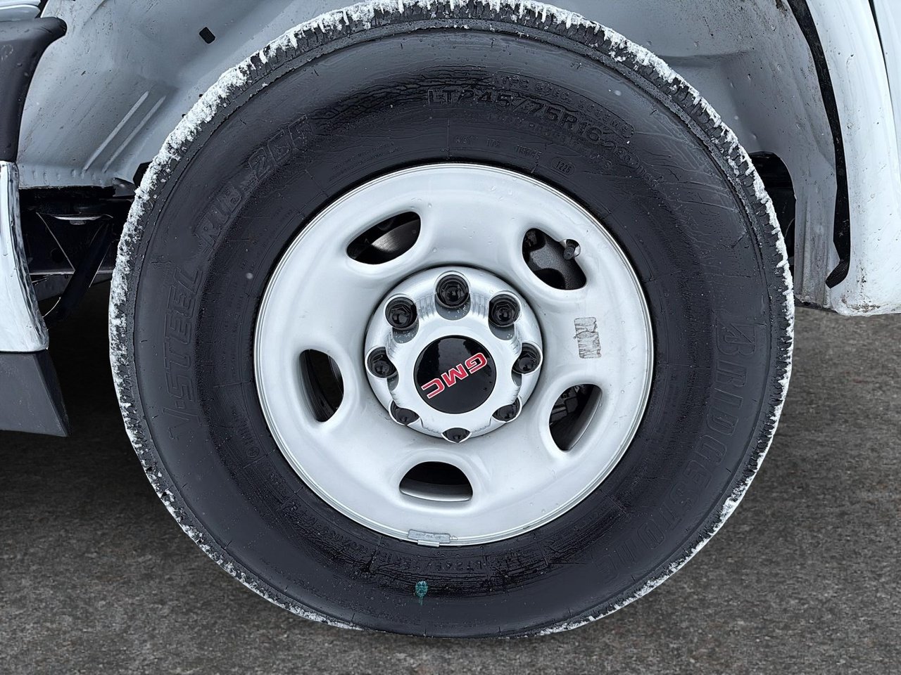 2025 GMC Savana Commercial Cutaway-6